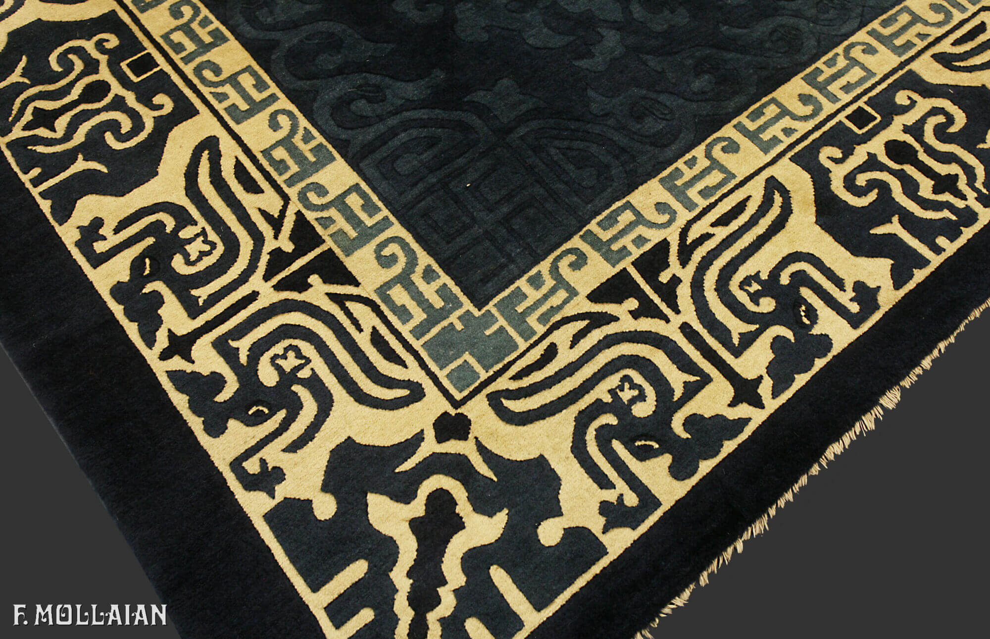 Peking Antique Chinese Carpet n°:46389144